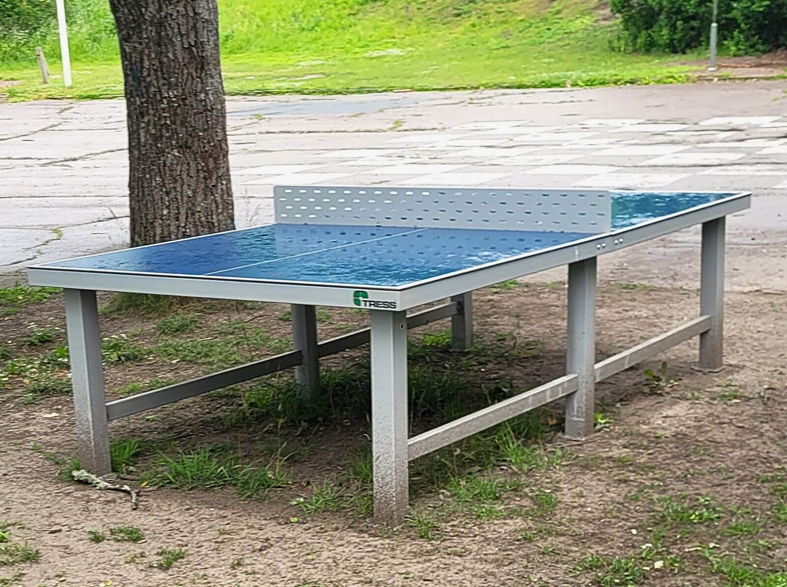 Movell - Certifierad och ackrediterad säkerhetsbesiktning av bordtennisbord utomhus.